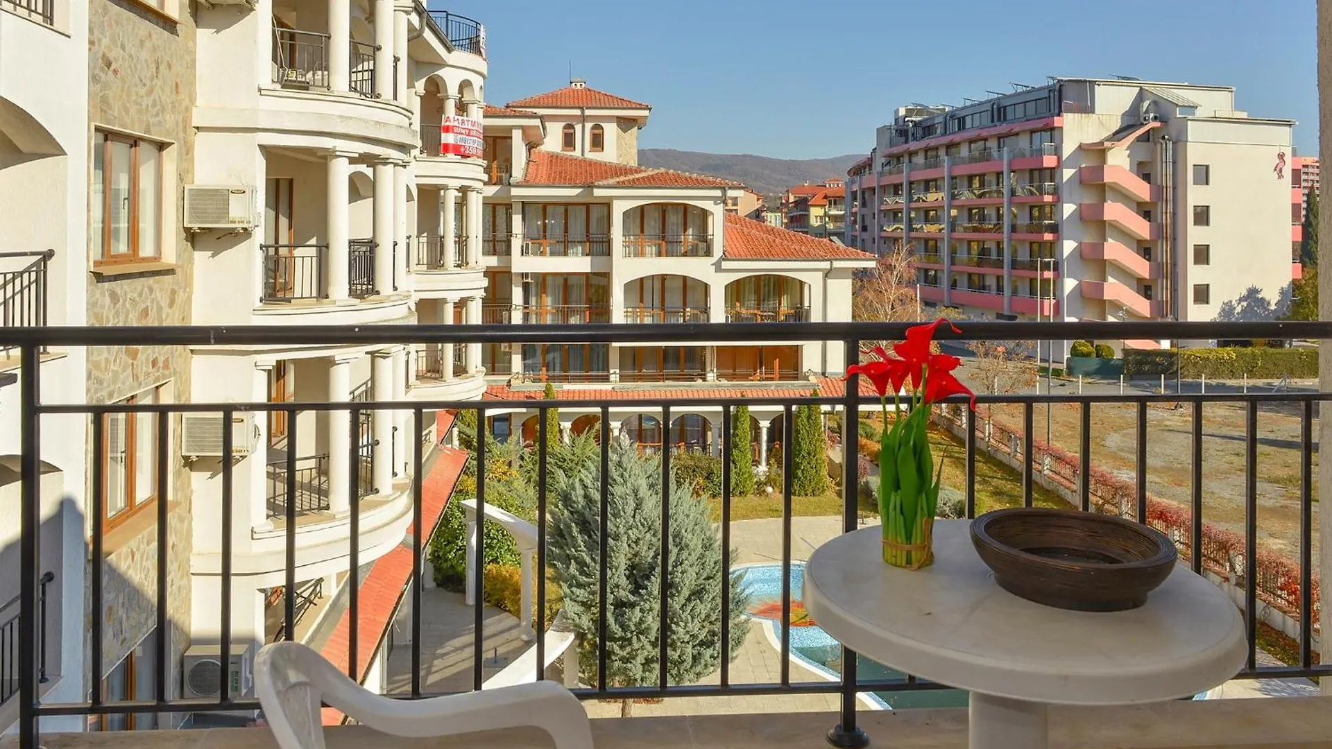 Chateau Del Mar Holiday Apartments Солнечный берег
