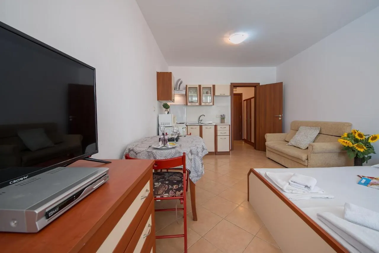 Chateau Del Mar Holiday Apartments Sunny Beach 0*,
