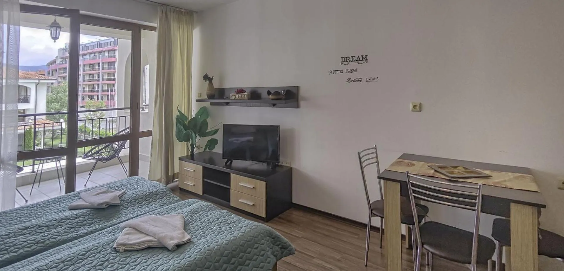 Chateau Del Mar Holiday Apartments Sunny Beach