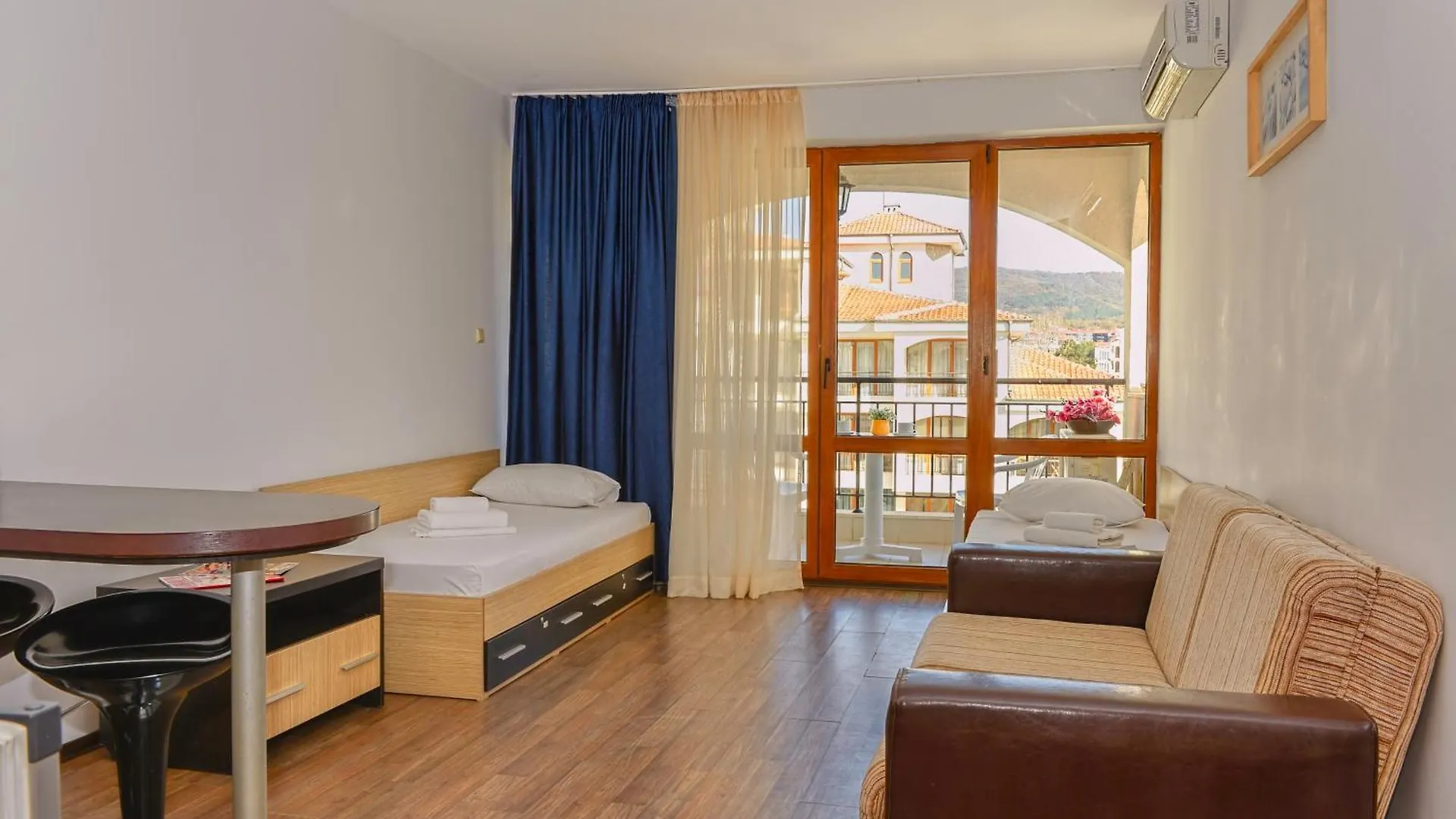 Chateau Del Mar Holiday Apartments Sunny Beach 0*,